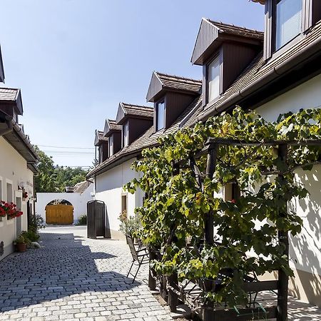 Varfal Vendeghaz Fertőrákos Exterior foto